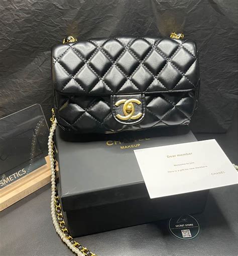 chanel make up bah|chanel makeup bag free gift.